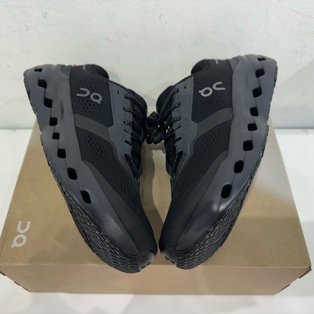 ON Running CLOUDRUNNER  3 Men's size 9.5 Color Black on Black NEW WITH BOX